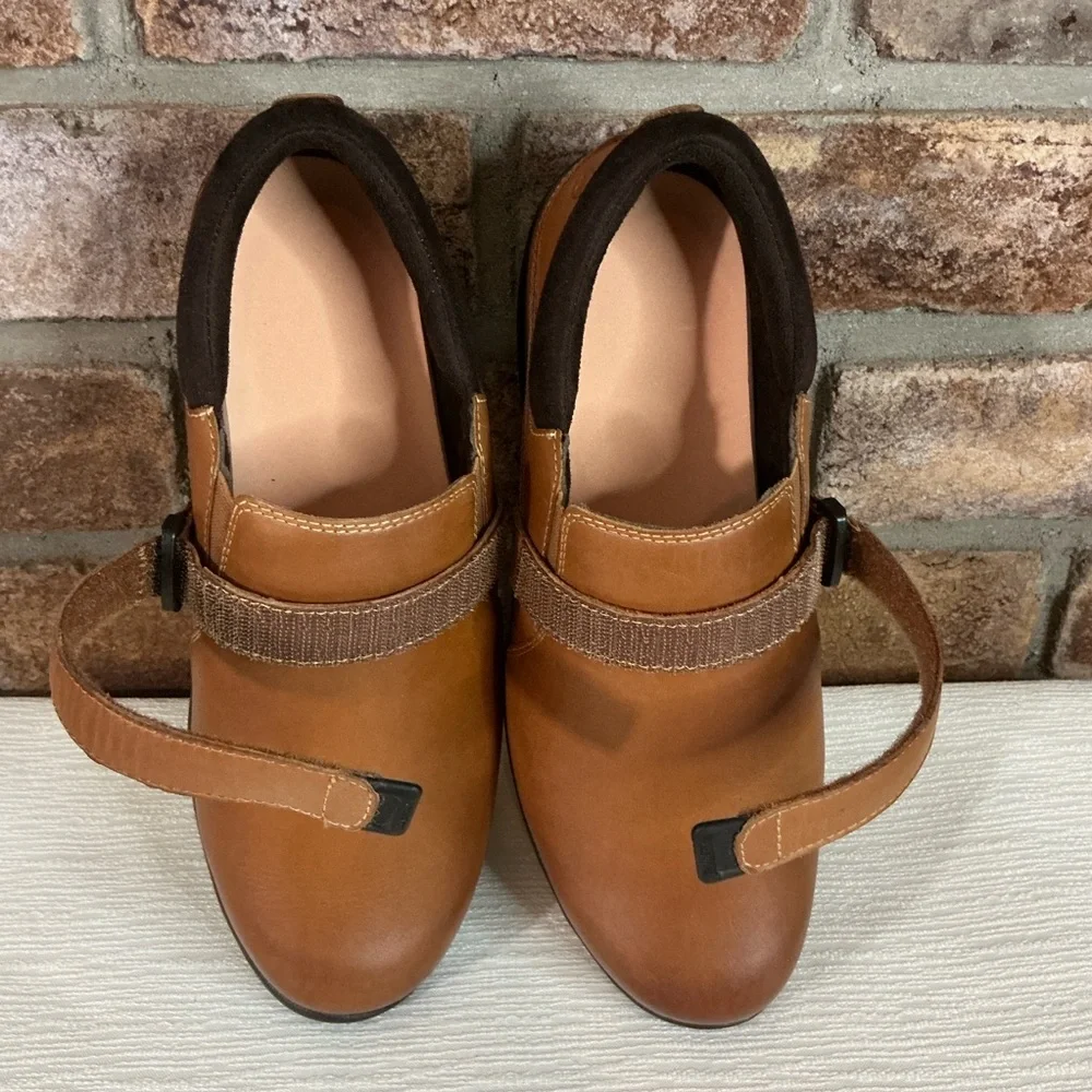 Anodyne women’s cognac